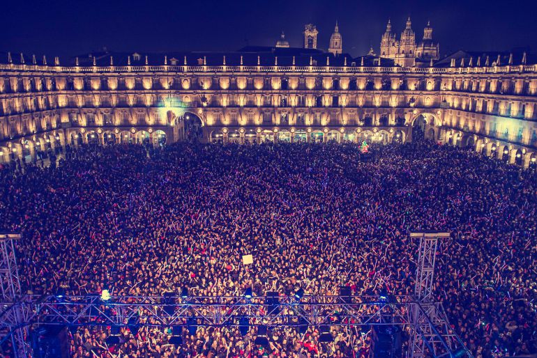 Aspecto de la Plaza Mayor de Salamanca en la pasada edición de la Nochevieja Universitaria Aspecto de la Plaza Mayor de Salamanca en la pasada edición de la Nochevieja Universitaria