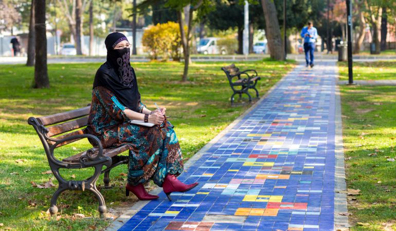 Alicante: En busca del reconocimiento de los títulos académicos de los refugiados Alicante: En busca del reconocimiento de los títulos académicos de los refugiados