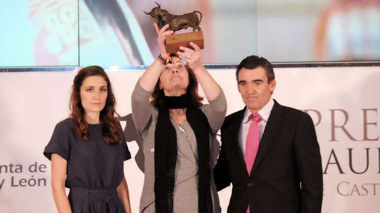 La familia de Víctor Barrio recoge el Premio Tauromaquia de Castilla y León La familia de Víctor Barrio recoge el Premio Tauromaquia de Castilla y León