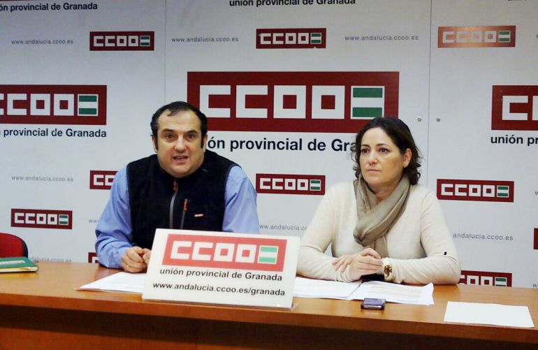 Rueda de prensa de IU y CCOO sobre los albergues juveniles de Víznar y Granada Rueda de prensa de IU y CCOO sobre los albergues juveniles de Víznar y Granada