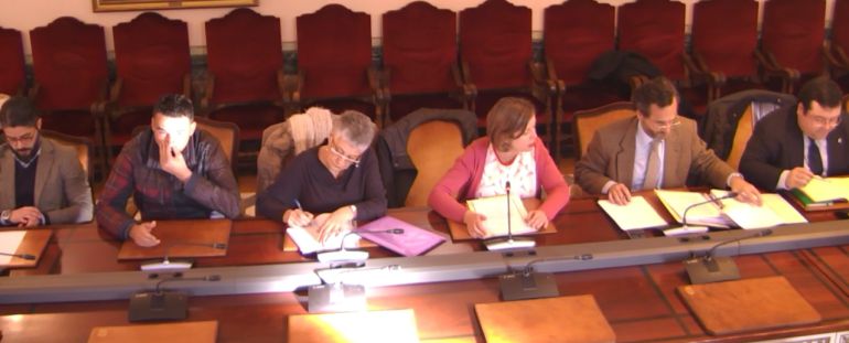 Miembros de la Comisión de investigación municipal del caso Aquagest, presidida por la concejala de SOMOS Ana Taboada. Miembros de la Comisión de investigación municipal del caso Aquagest, presidida por la concejala de SOMOS Ana Taboada.