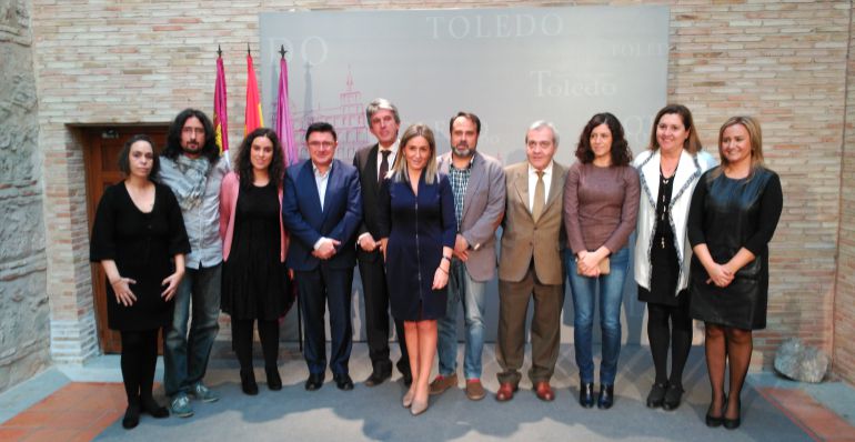 Corporación municipal de Toledo con la alcaldesa, Milagros Tolón en el centro Corporación municipal de Toledo con la alcaldesa, Milagros Tolón en el centro