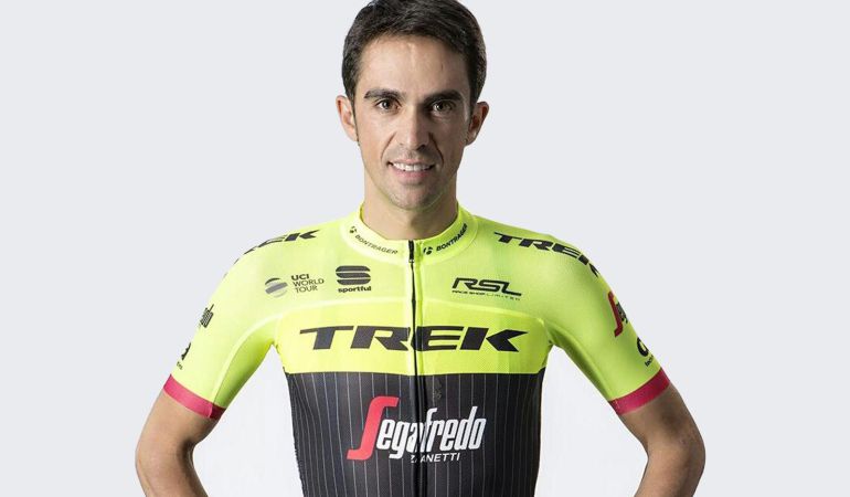 El pinteño aprovechó el estreno del año 2017 para posar con su nuevo maillot El pinteño aprovechó el estreno del año 2017 para posar con su nuevo maillot
