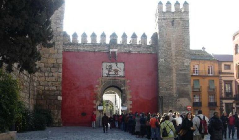 Buenos datos turísticos en Sevilla durante la Navidad: Crece un 4% el turismo durante las fiestas navideñas Buenos datos turísticos en Sevilla durante la Navidad: Crece un 4% el turismo durante las fiestas navideñas