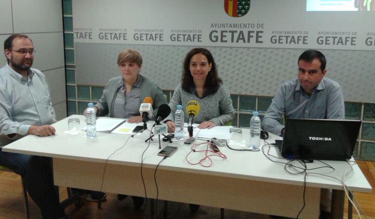 La alcaldesa se pronunciaba sobre este asunto en rueda de prensa. La alcaldesa se pronunciaba sobre este asunto en rueda de prensa.