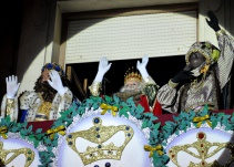 FOTOGALERÍA | Cabalgata de los Reyes Magos en Elda