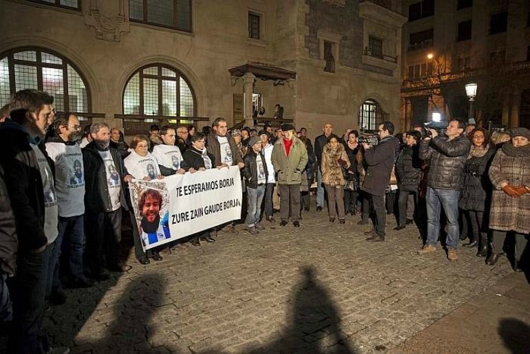 Concentración en Vitoria en recuerdo de Borja Lázaro Concentración en Vitoria en recuerdo de Borja Lázaro