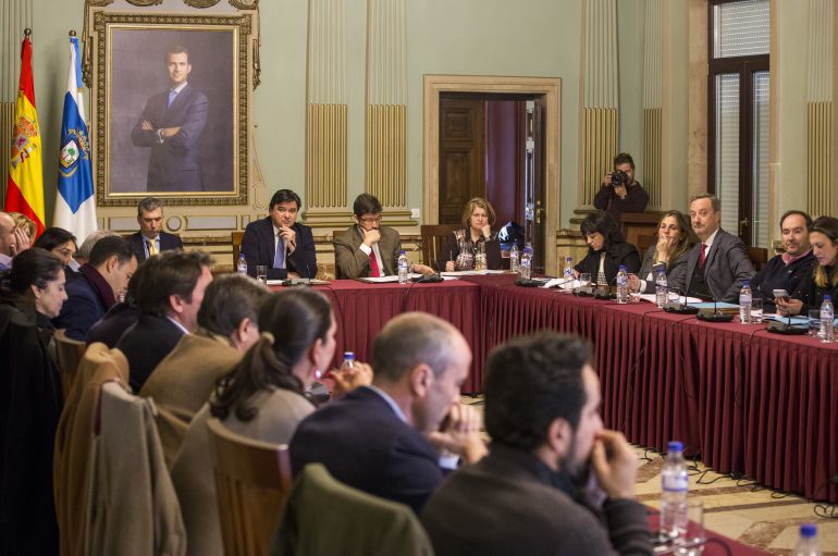 Imagen del pleno extraordinario del 9 de enero del Ayuntamiento de Huelva Imagen del pleno extraordinario del 9 de enero del Ayuntamiento de Huelva