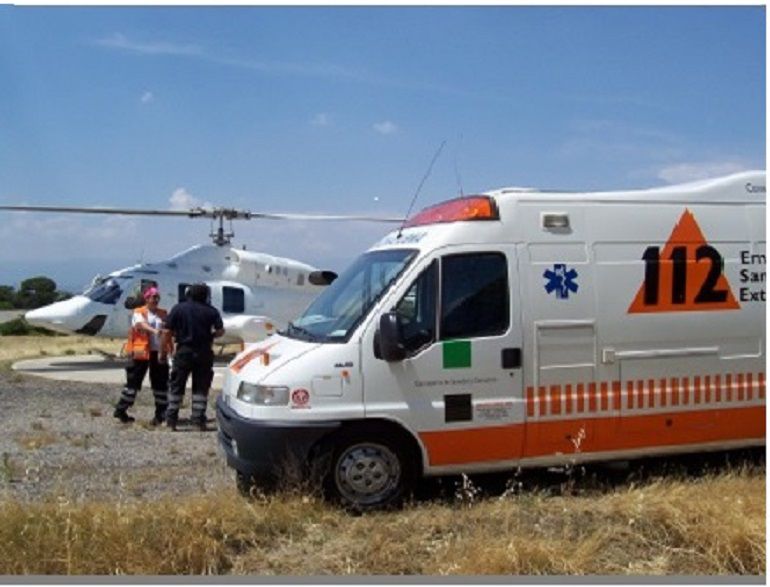 Intervención del 112 Extremadura en un accidente con UME y helicóptero de rescate Intervención del 112 Extremadura en un accidente con UME y helicóptero de rescate