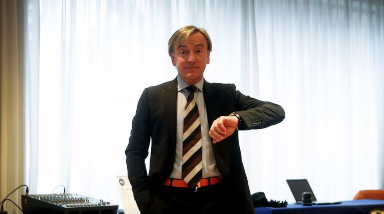 El ex director deportivo del Valencia CF, Jesús Garcia Pitarch, durante la rueda de prensa en la que explica su dimisión "irrevocable" del pasado sábado. El ex director deportivo del Valencia CF, Jesús Garcia Pitarch, durante la rueda de prensa en la que explica su dimisión "irrevocable" del pasado sábado.