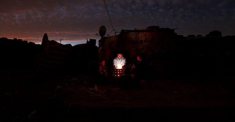 Refugiados palestinos en el campo de refugiados de Khan Younis en el sur de la Franja de Gaza Refugiados palestinos en el campo de refugiados de Khan Younis en el sur de la Franja de Gaza