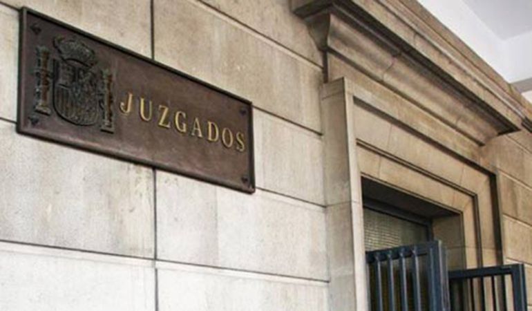 Las víctimas de abuso del catedrático de la US estudian recurrir el fallo indemnizatorio Las víctimas de abuso del catedrático de la US estudian recurrir el fallo indemnizatorio