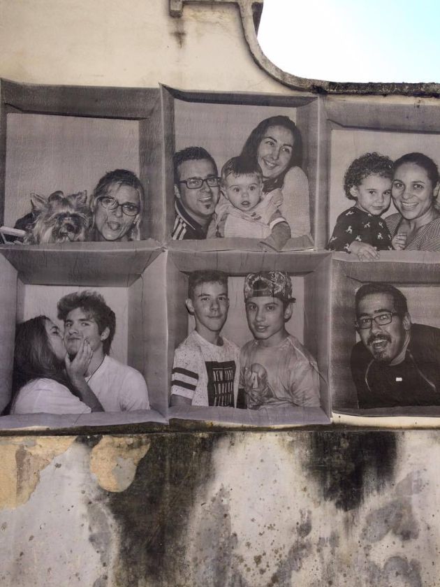 "Encajados" fotografías invididuales, convertidas en un collage colectivo en la fachada del San Eulogio "Encajados" fotografías invididuales, convertidas en un collage colectivo en la fachada del San Eulogio
