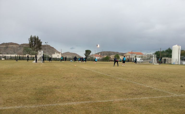 Entrenamiento de la primera plantilla del Hércules, en las instalaciones de Foncalent Entrenamiento de la primera plantilla del Hércules, en las instalaciones de Foncalent