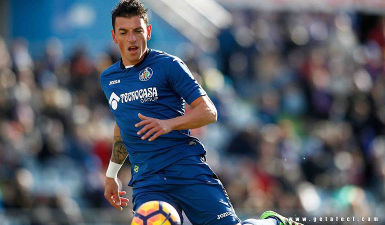 Nicolas Gorosito ha salido al campo en 15 partidos, con 1184 minutos disputados Nicolas Gorosito ha salido al campo en 15 partidos, con 1184 minutos disputados