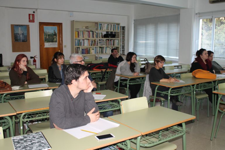 Reunión previa al inicio de los exámenes en la UNED de Dénia. Reunión previa al inicio de los exámenes en la UNED de Dénia.