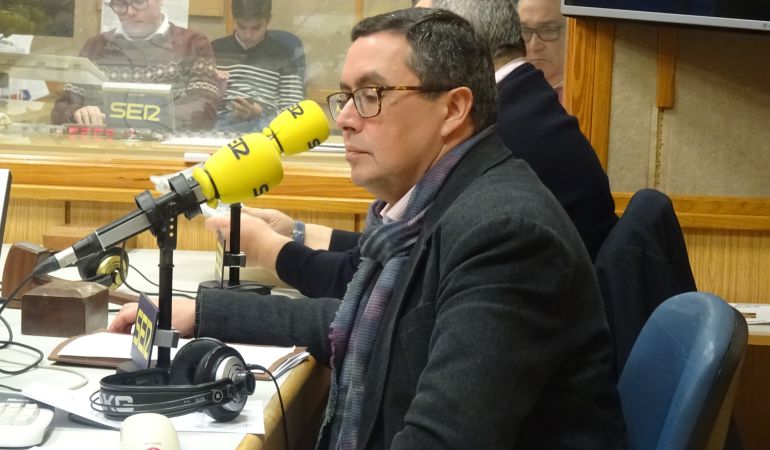 Práxedes Sánchez, presidente del Círuclo Mercantil de Sevilla, en el estudio del programa Cruz de Guía Práxedes Sánchez, presidente del Círuclo Mercantil de Sevilla, en el estudio del programa Cruz de Guía