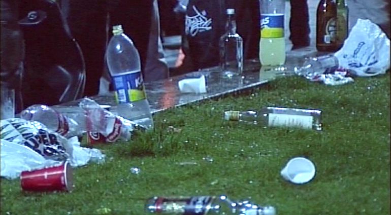 Botellón celebrado en Praza da Estrela Botellón celebrado en Praza da Estrela