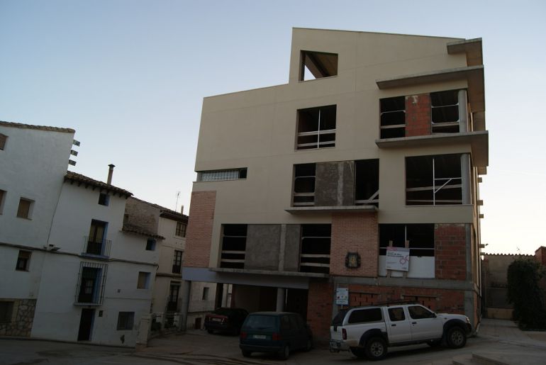 Las obras de la residencia de ancianos de Urrea de Gaén están paralizadas desde hace años Las obras de la residencia de ancianos de Urrea de Gaén están paralizadas desde hace años