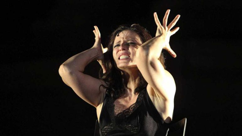 Aitana Sánchez Gijón interpretando 'Medea' en el Teatro Romano de Mérida en 2015 Aitana Sánchez Gijón interpretando 'Medea' en el Teatro Romano de Mérida en 2015