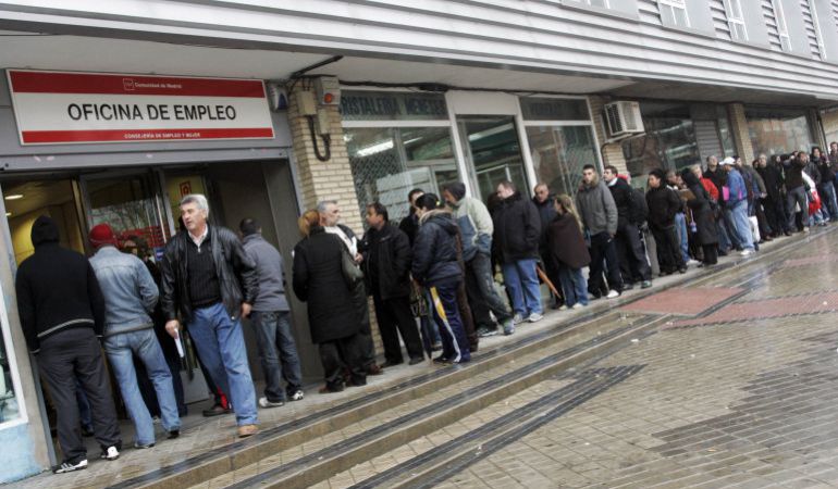 Madrid cerró 2016 con un 13% menos de paro Madrid cerró 2016 con un 13% menos de paro