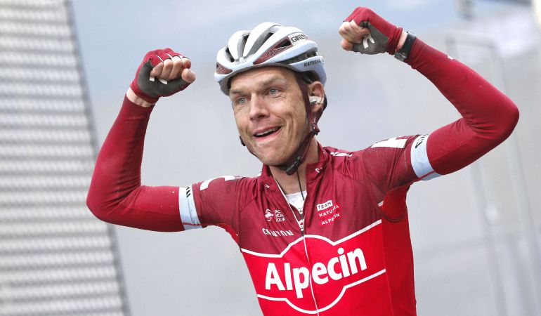 El ciclista alemán del equipo Katusha, Tony Martin, celebra su victoria en la segunda etapa de la 68 Volta a la Comunitat Valenciana disputada entre las localidades de Alicante y Denia de 180 kms. El ciclista alemán del equipo Katusha, Tony Martin, celebra su victoria en la segunda etapa de la 68 Volta a la Comunitat Valenciana disputada entre las localidades de Alicante y Denia de 180 kms.