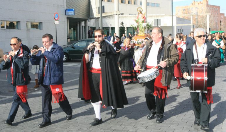 Desde hace 20 años la Casa de Castilla y León de Tres Cantos celebra Santa Águeda con una tradicional fiesta donde no faltan tambores, dulzainas y bailes Desde hace 20 años la Casa de Castilla y León de Tres Cantos celebra Santa Águeda con una tradicional fiesta donde no faltan tambores, dulzainas y bailes