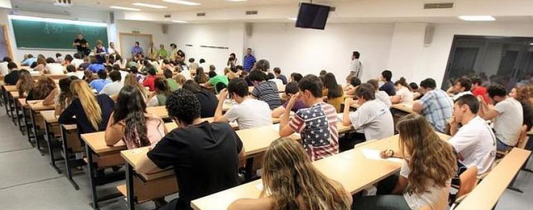 Miles de jóvenes cualificados han abandonado la provincia de Toledo en los últimos años Miles de jóvenes cualificados han abandonado la provincia de Toledo en los últimos años