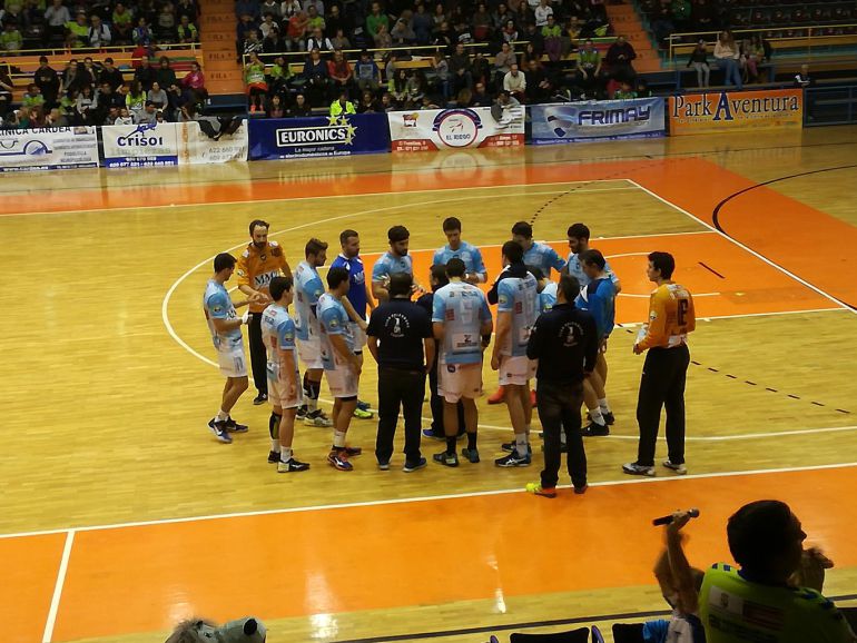 Solo un punto (24-24) Solo un punto (24-24)