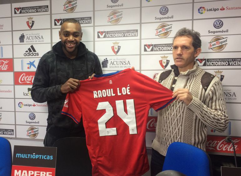 El director técnico de Osasuna Andoni Goikoetxea presenta a Raoul Loè como fichaje de invierno El director técnico de Osasuna Andoni Goikoetxea presenta a Raoul Loè como fichaje de invierno