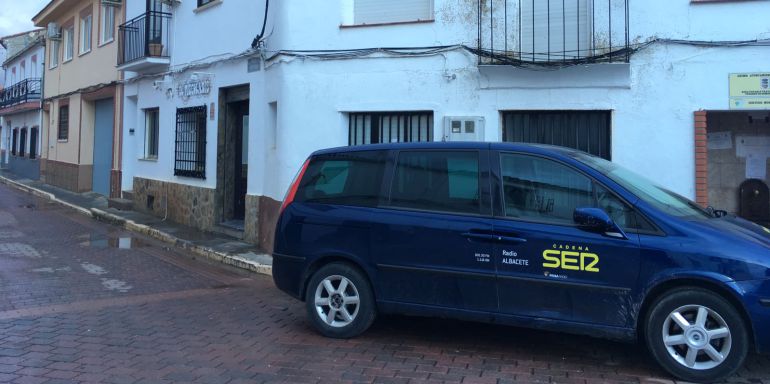 Un equipo de Radio Albacete se ha trasladado hasta Viveros para hablar con afectados por la oleada de robos Un equipo de Radio Albacete se ha trasladado hasta Viveros para hablar con afectados por la oleada de robos