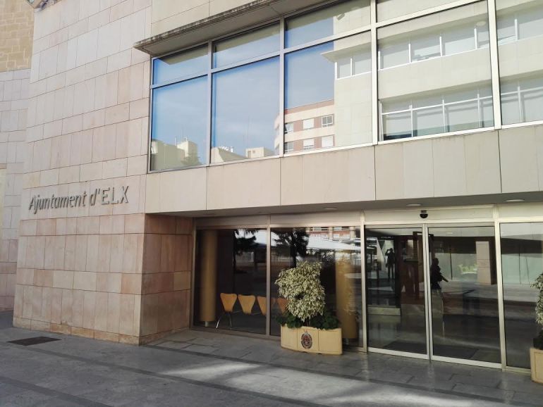 Fachada del Ayuntamiento de Elche Fachada del Ayuntamiento de Elche