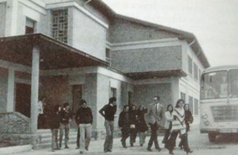Fotografía antigua del instituto de Marcilla recuperada para su 50 aniversario Fotografía antigua del instituto de Marcilla recuperada para su 50 aniversario