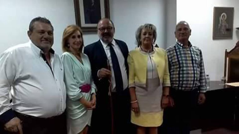 El pacto de gobierno alcanzado tras las últimas elecciones municipales, donde formaron gobierno en Sorihuela del Guadalimar Partido Popular e Independientes de FADI con un total de 5 concejales, parece romperse ahora por falta de entendimiento entre ambas formaciones. El pacto de gobierno alcanzado tras las últimas elecciones municipales, donde formaron gobierno en Sorihuela del Guadalimar Partido Popular e Independientes de FADI con un total de 5 concejales, parece romperse ahora por falta de entendimiento entre ambas formaciones.