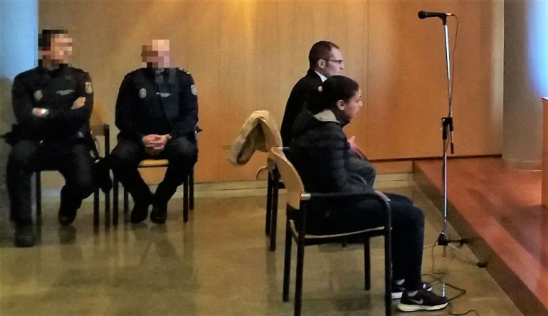 Los acusados del crimen del niño Imran, su madre Fadila Chardoud y su ex pareja David Fuentes Varela en la primera sesión del juicio con jurado por asesinato. Los acusados del crimen del niño Imran, su madre Fadila Chardoud y su ex pareja David Fuentes Varela en la primera sesión del juicio con jurado por asesinato.