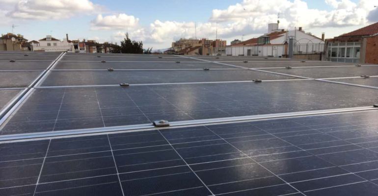 El primer proyecto de reparación colectiva de una instalación fotovoltaica sobre tejado El primer proyecto de reparación colectiva de una instalación fotovoltaica sobre tejado