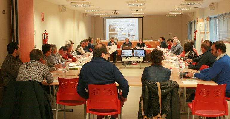 Miembros del Consejo de Administración de Interóleo durante su reunión. Miembros del Consejo de Administración de Interóleo durante su reunión.