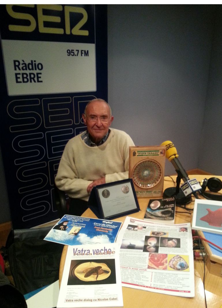 El ceramista Joan Panisello, als estudis de Ràdio Ebre-Cadena SER. El ceramista Joan Panisello, als estudis de Ràdio Ebre-Cadena SER.