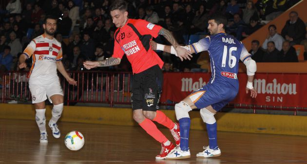 El ciezano Juanjo se luce con el Barça y aleja a ElPozo de la segunda posición El ciezano Juanjo se luce con el Barça y aleja a ElPozo de la segunda posición