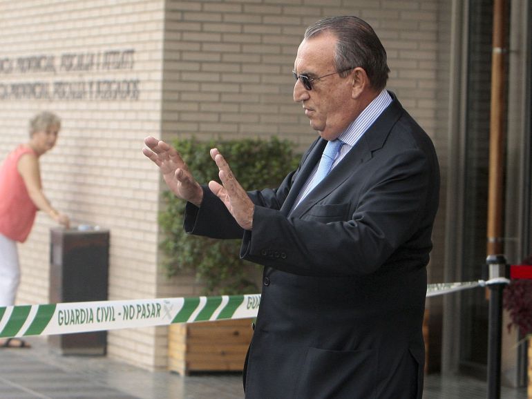 Carlos Fabra a la salida de la Audiencia Provincial de Castellón Carlos Fabra a la salida de la Audiencia Provincial de Castellón