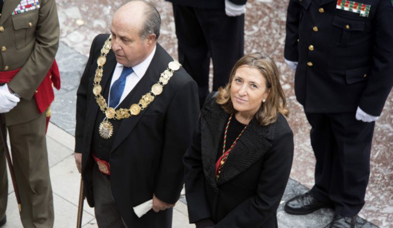 José Torres Hurtado e Isabel NIeto, en un acto oficial cuando eran alcalde y concejala de Urbanismo de Granada José Torres Hurtado e Isabel NIeto, en un acto oficial cuando eran alcalde y concejala de Urbanismo de Granada