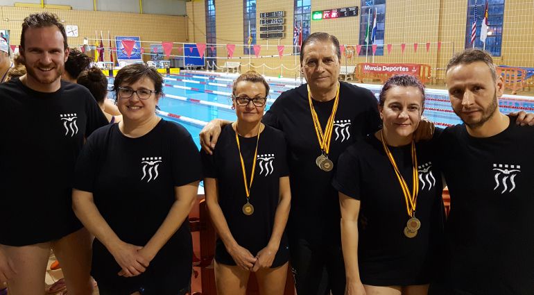 Los nadadores máster en la piscina de Murcia Los nadadores máster en la piscina de Murcia