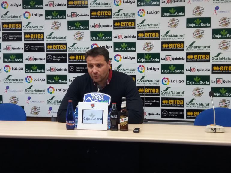 César Palacios, durante la rueda de prensa en Los Pajaritos. César Palacios, durante la rueda de prensa en Los Pajaritos.