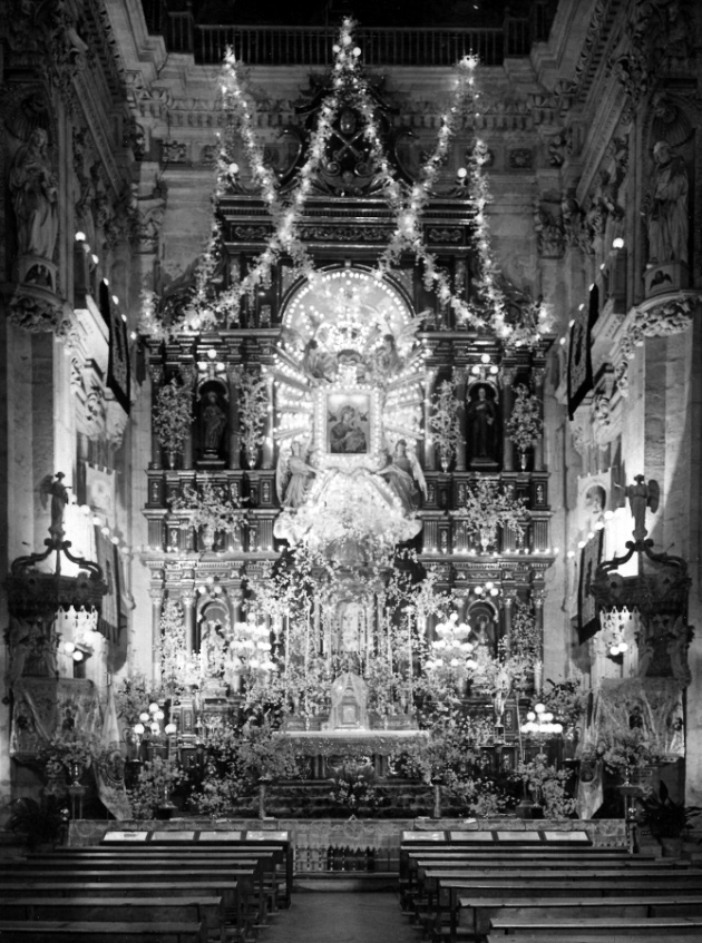 Iglesia del Perpetuo Socorro en los fastos de la coronación del icono en 1915 Iglesia del Perpetuo Socorro en los fastos de la coronación del icono en 1915