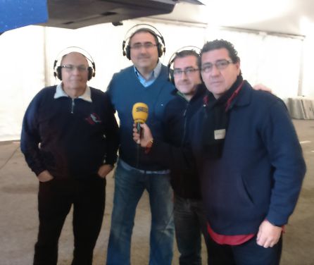 Los representantes de la comisión Azcárraga-Fndo. el Católico recuerdan el 10 aniversario del accidente pirotécnico que conmocionó el mundo de las fallas. De izquierda a derecha: Toni Badía (expresidente), Luis Pérez (vicepresidente) y Alberto Navarro (presidente), entrevistados por nuestro compañero José Luis Chiclana Los representantes de la comisión Azcárraga-Fndo. el Católico recuerdan el 10 aniversario del accidente pirotécnico que conmocionó el mundo de las fallas. De izquierda a derecha: Toni Badía (expresidente), Luis Pérez (vicepresidente) y Alberto Navarro (presidente), entrevistados por nuestro compañero José Luis Chiclana