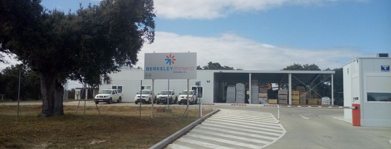 Berkeley asegura que el proyecto minero creará más de 450 empleos Berkeley asegura que el proyecto minero creará más de 450 empleos