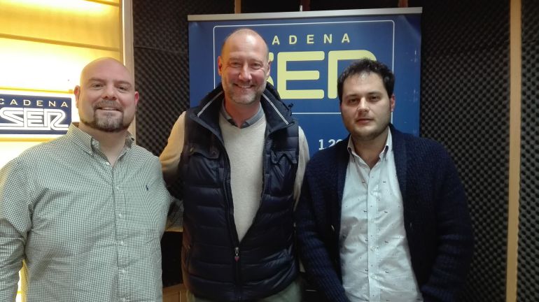 Antonio Chamorro, Pedro García Aguado y el responsable de comunicación del Colegio Salesiano José Luís García Moscoso. Antonio Chamorro, Pedro García Aguado y el responsable de comunicación del Colegio Salesiano José Luís García Moscoso.