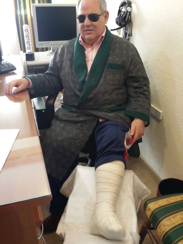 Magallanes, recuperándose en su casa de la lesión sufrida. Magallanes, recuperándose en su casa de la lesión sufrida.