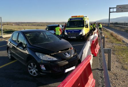 Accidente entre dos vehículos en la SG-20, que ha producido, a primera hora de la mañana, grandes retenciones en esta carretera Accidente entre dos vehículos en la SG-20, que ha producido, a primera hora de la mañana, grandes retenciones en esta carretera