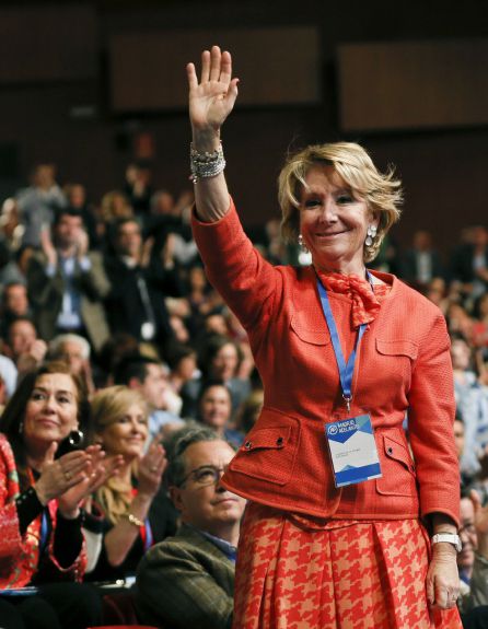 La expresidenta regional del PP y de la Comunidad de Madrid, Esperanza Aguirre ovacionada durante el congreso regional La expresidenta regional del PP y de la Comunidad de Madrid, Esperanza Aguirre ovacionada durante el congreso regional